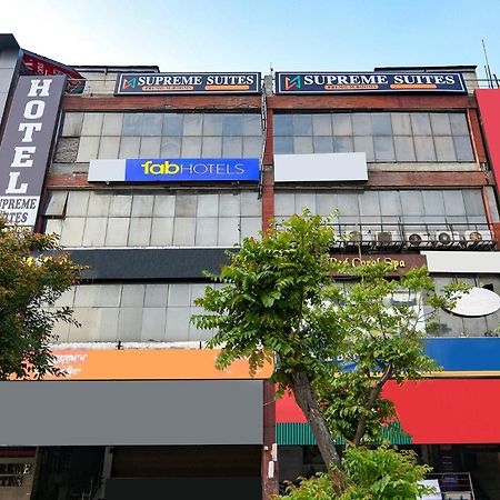 לודהיאנה Fabhotel Supreme Suites מראה חיצוני תמונה