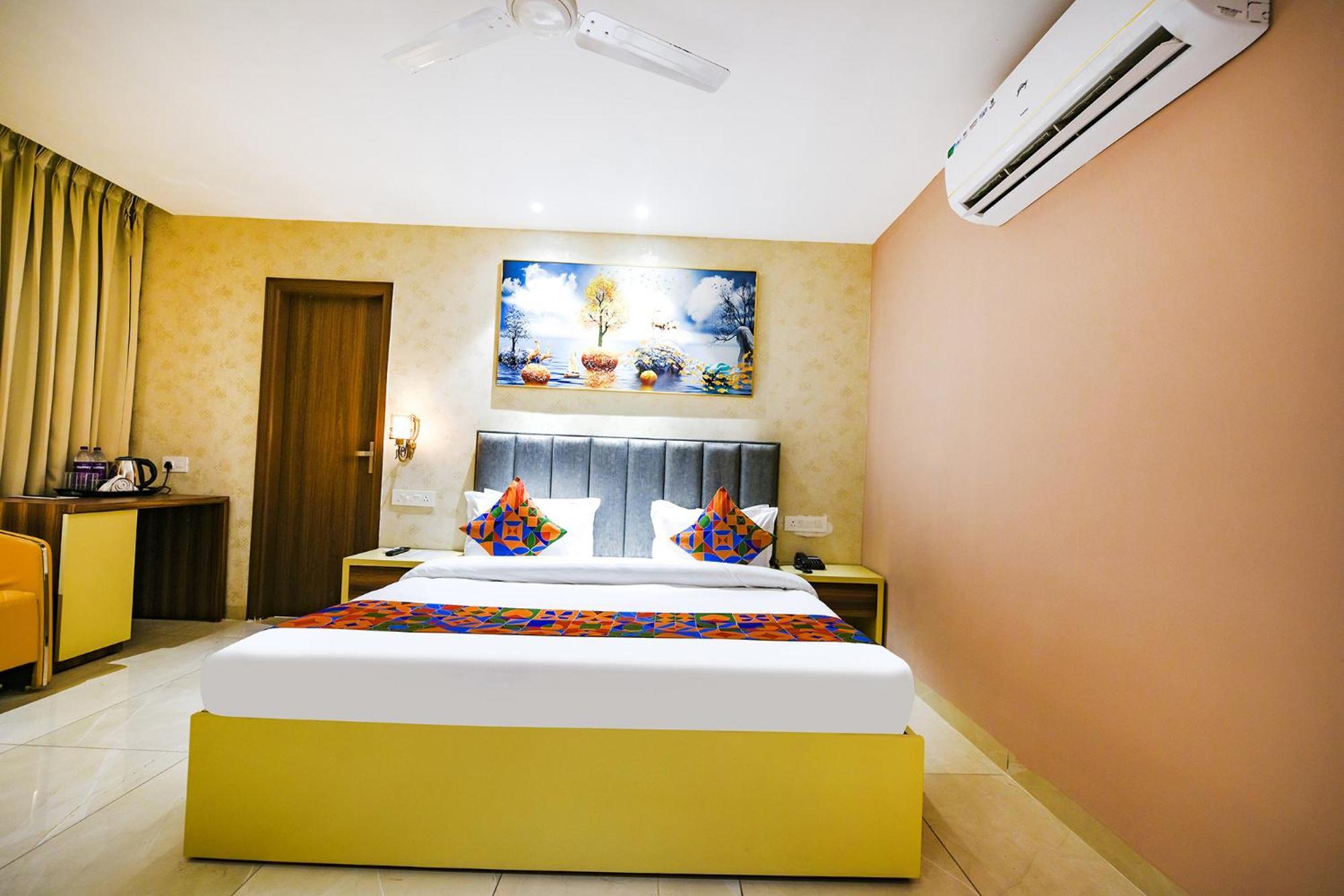 לודהיאנה Fabhotel Supreme Suites מראה חיצוני תמונה