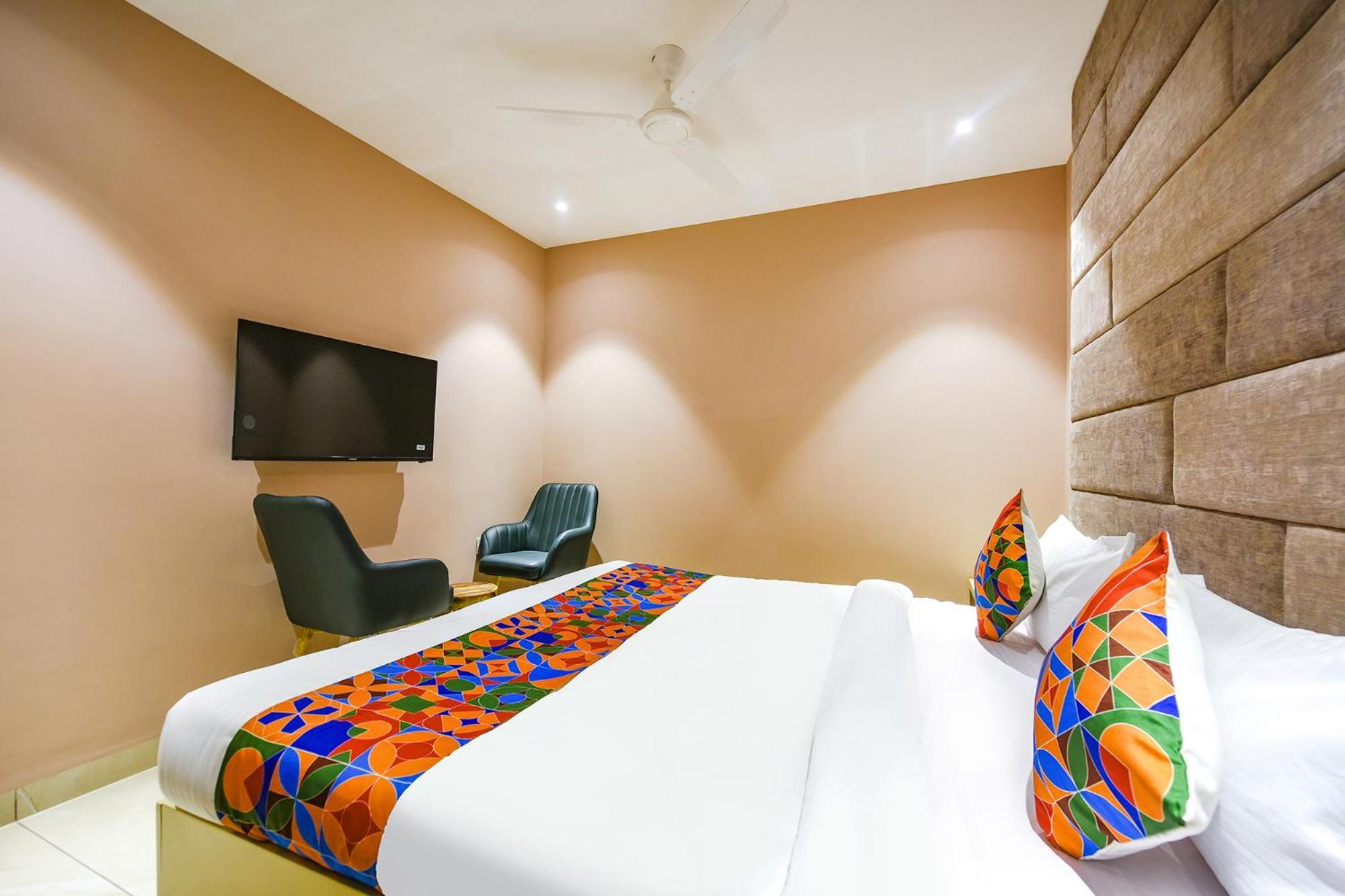 לודהיאנה Fabhotel Supreme Suites מראה חיצוני תמונה